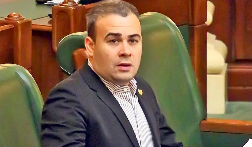 Darius Vâlcov susţine că este angajat la grupul parlamentar al PSD din Camera Deputaţilor