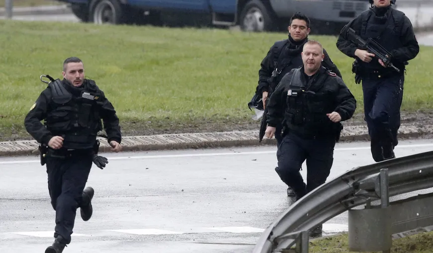ATAC ARMAT în Franţa: Trei morţi şi trei răniţi