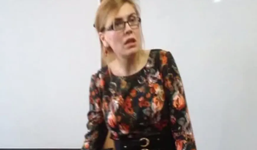 Profesoară din Argeş, bătută de un coleg de catedră chiar în timpul şedinţei cu părinţii VIDEO