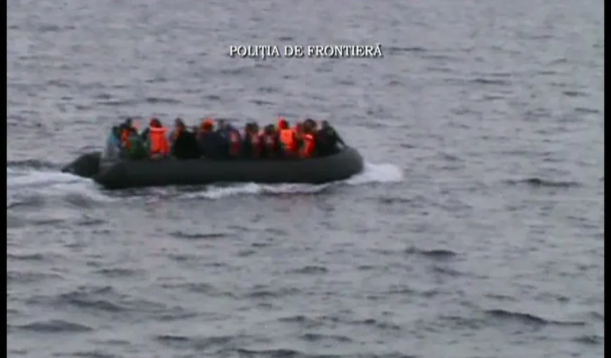 Poliţiştii de frontieră au salvat 67 de persoane aflate într-o barcă gonflabilă care plutea pe Marea Egee