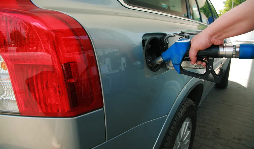 Petroliştii ar putea fi obligaţi să vândă din 2019 benzină cu minimum 8% conţinut de biocarburant în volum
