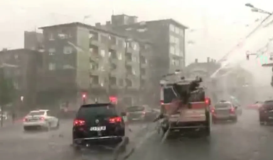 Prăpăd la Cluj după o furtună de o oră VIDEO