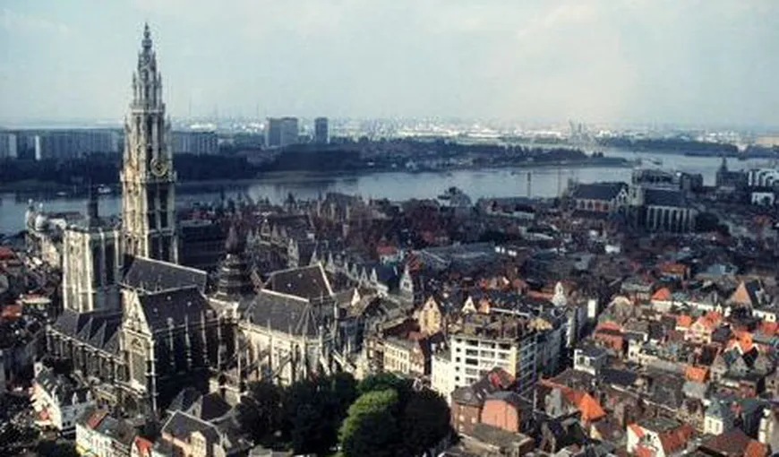 Un grup belgian suspectat de origini islamiste plănuia un atac terorist în oraşul-port Antwerp