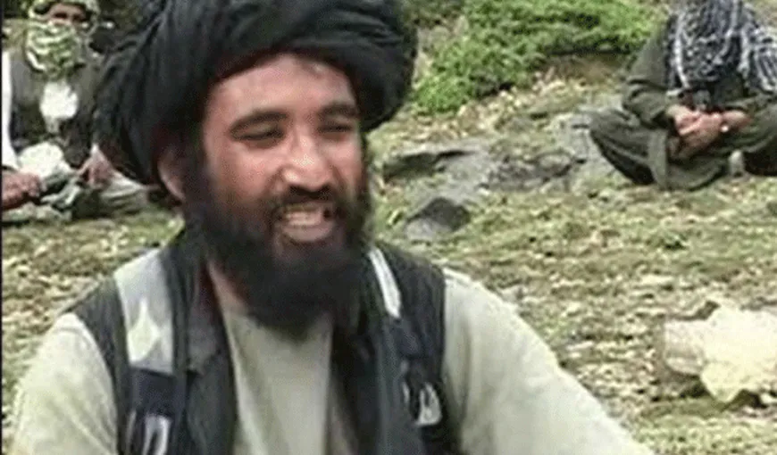 Liderul talibanilor afgani a călătorit frecvent în străinătate cu un paşaport fals