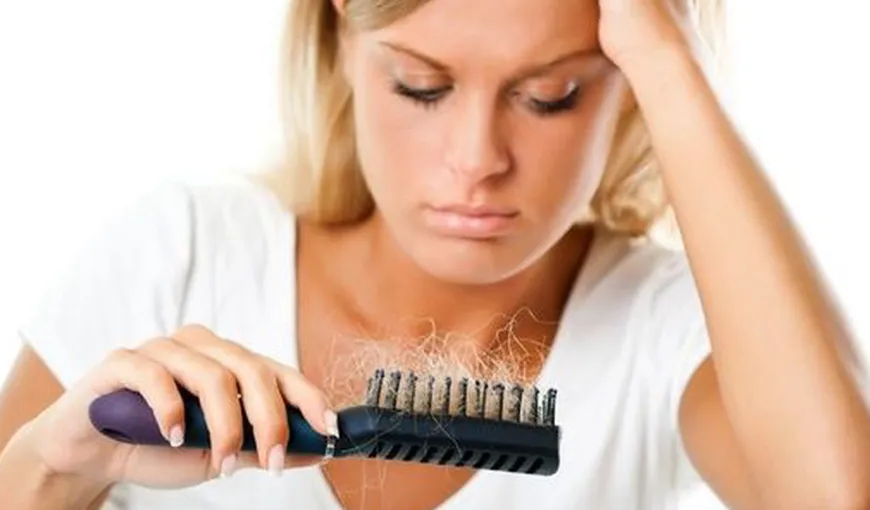 Soluţia de făcut acasă care împiedică căderea părului