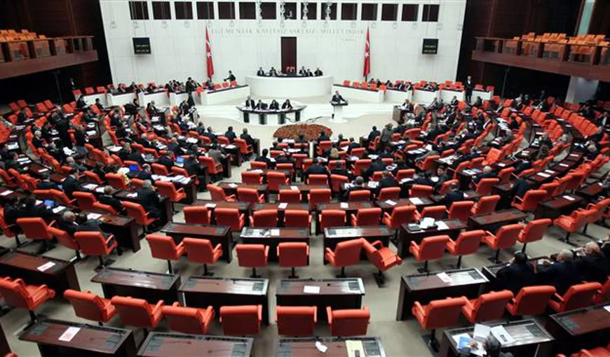 Parlamentul turc ridică imunitatea a peste 130 de membri