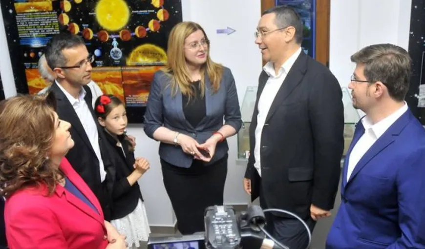 Ponta: Am primit de la NASA o parte din drapelul românesc care a fost pe staţia orbitală