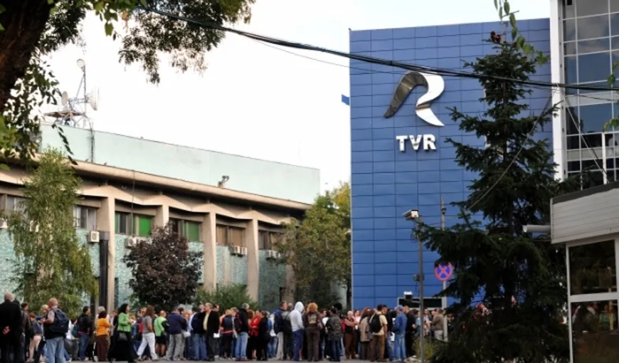 Protest spontan în curtea TVR după numirea Irinei Radu în funcţia de director general