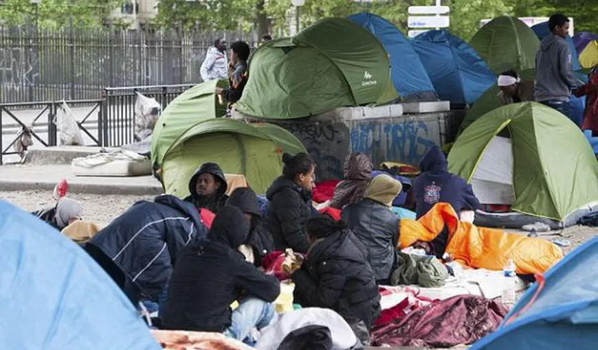 Primarul Parisului anunţă crearea unei tabere de refugiaţi în capitala Franţei