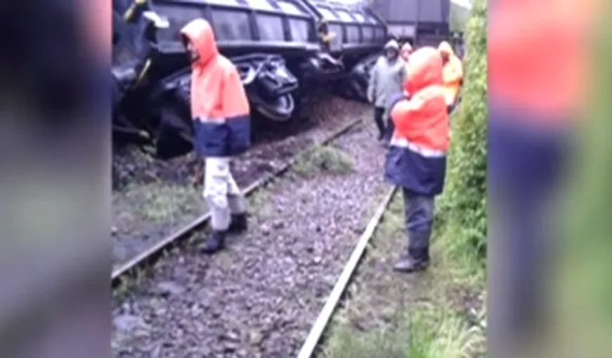 Un tren CFR Marfă încărcat cu lignit a deraiat la Dragoteşti VIDEO