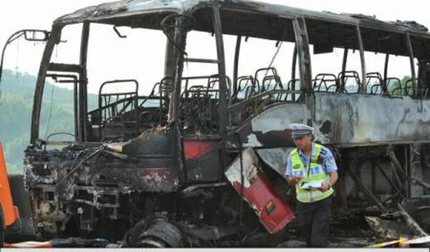 Accident în China: Cel puţin 30 de morţi după ce un autobuz a luat foc