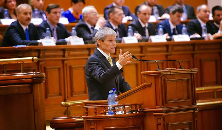Dacian Cioloş va merge luni în Parlament pentru a prezenta situaţia economică a ţării