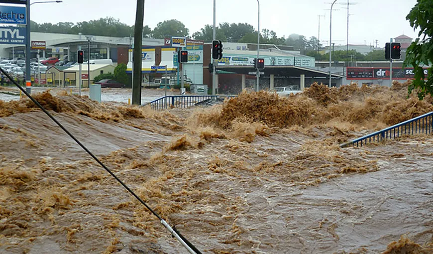 COD GALBEN şi PORTOCALIU de inundaţii în mai multe zone din ţară