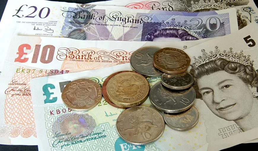 BREXIT: Lira sterlină a ajuns la cel mai scăzut nivel de după 1985