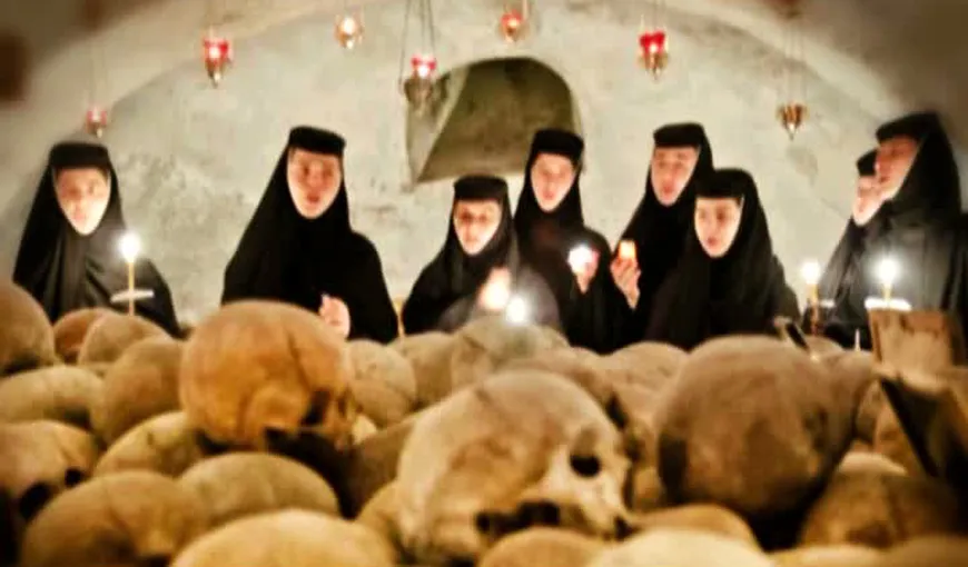 Ritualuri bizare la Pasărea, mănăstirea vedetelor. Bianca Drăguşanu. „Nu mai trec pe acolo. E horror”