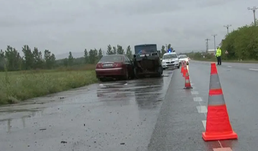 Accident grav în Suceava. 9 persoane, transportate de urgenţă la spital