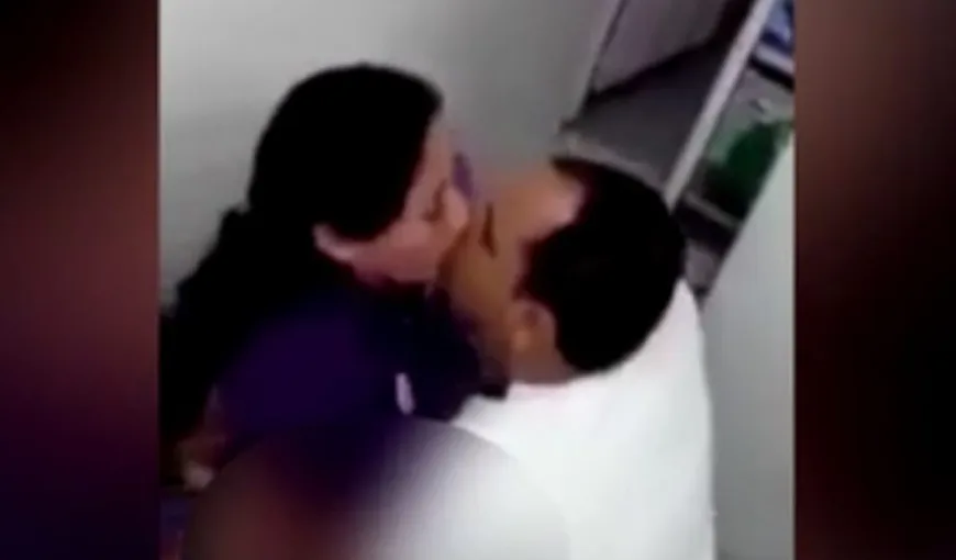 Sex cu pacienta, în camera de consultaţii. Cine este doctorul filmat pe ascuns? VIDEO