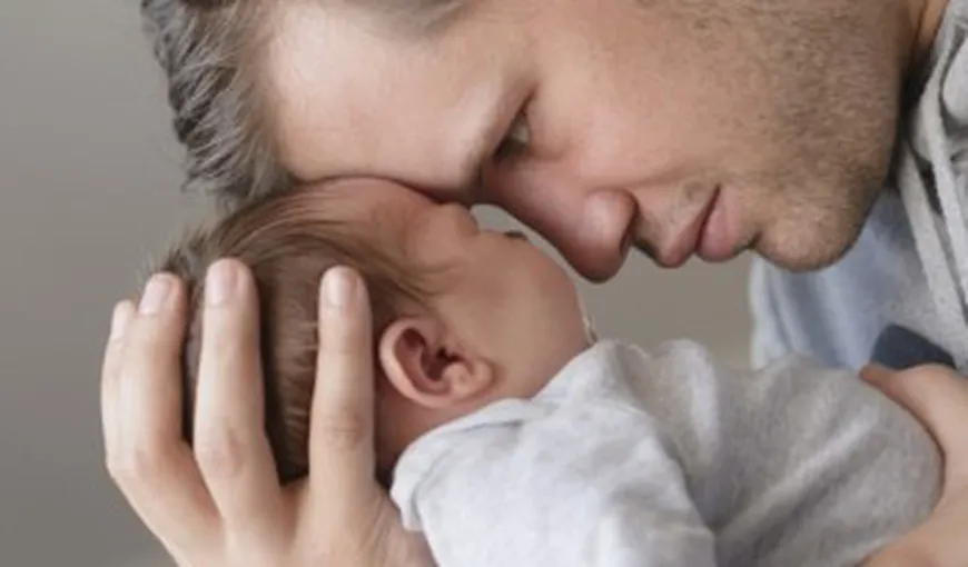 Concediul de paternitate, cheia mariajelor fericite? Află ce spun specialiştii