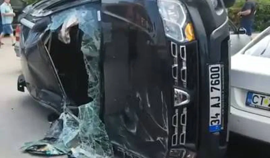 Accident rutier cu PATRU MAŞINI în Constanţa. Două persoane, RĂNITE VIDEO