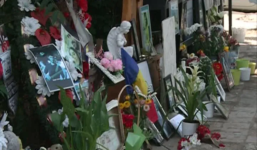 9 luni de la tragedia care a cutremurat România: Slujbă religioasă în faţa clubului Colectiv VIDEO