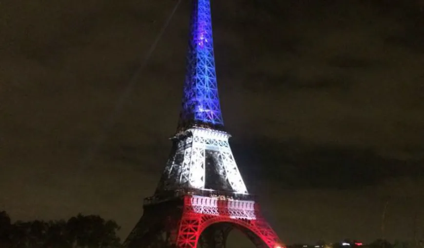 Atentat la Nisa: Turnul Eiffel şi alte obiective din diferite ţări, iluminate în culorile Franţei, în memoria victimelor