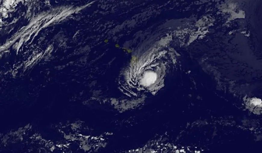 Furtuna tropicală Darby se apropie de Hawaii