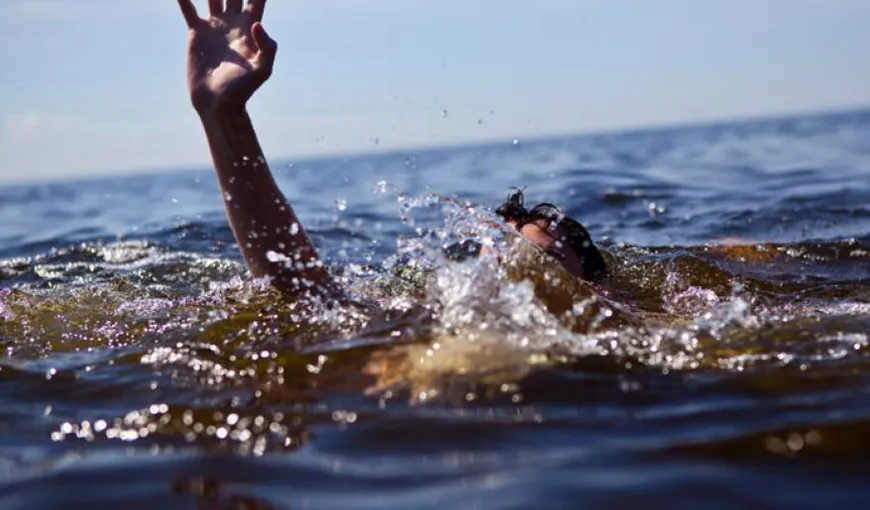 TRAGEDIE la malul mării. Un tânăr în vârstă de 24 de ani s-a înecat la Neptun, în apropiere de plaja vilei de protocol a lui Iohannis