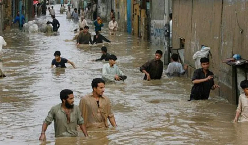 Peste 30 de persoane au murit în urma inundaţiilor din Pakistan