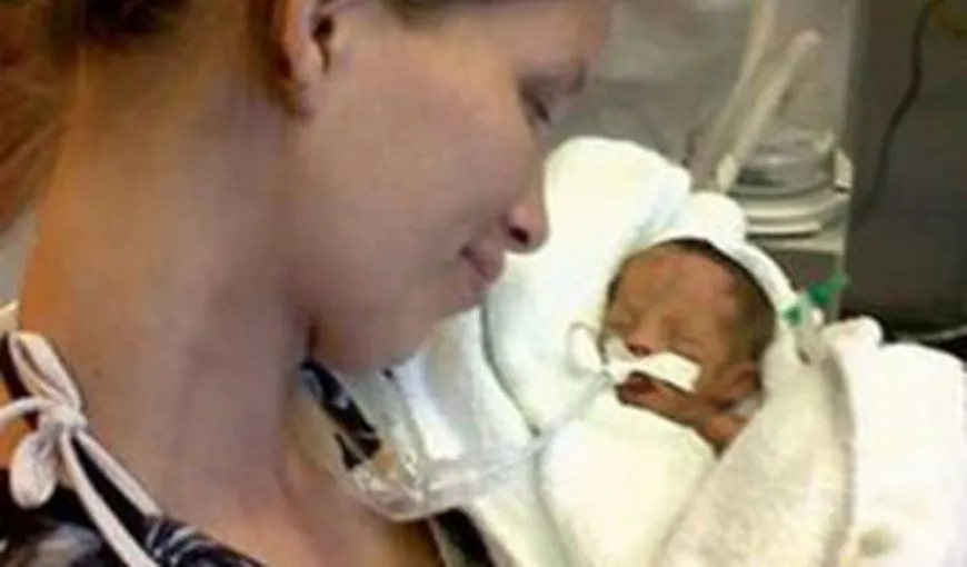 Miracolul zilei: Un nou-născut a supravieţuit după ce a petrecut 12 ore în sicriu, la morgă