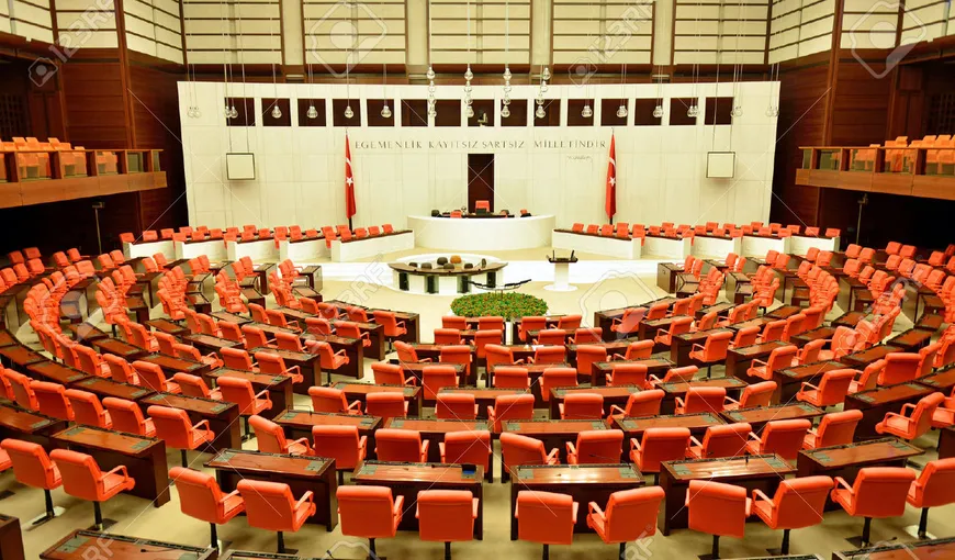 Lovitură de stat în Turcia: Toate partidele din Parlament se reunesc la Ankara