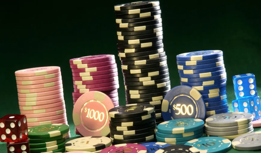 Turnee ilegale de poker, în Capitală. Poliţiştii au confiscat 20.000 de jetoane