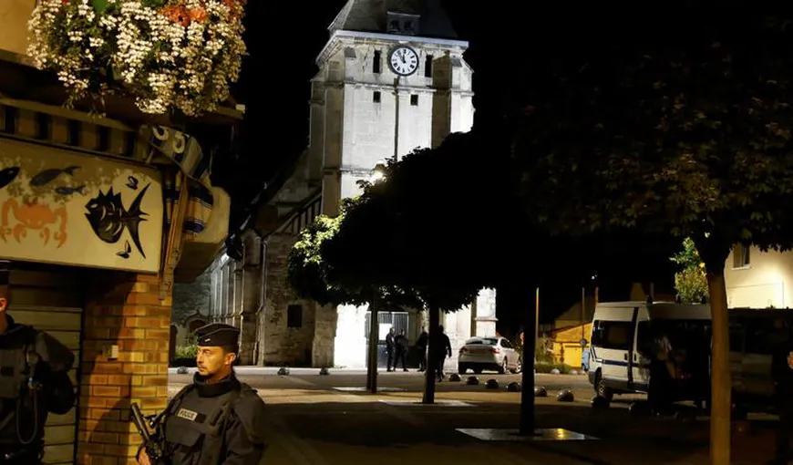 Franţa: A fost identificat al doilea criminal islamist în cazul preotului decapitat în biserică