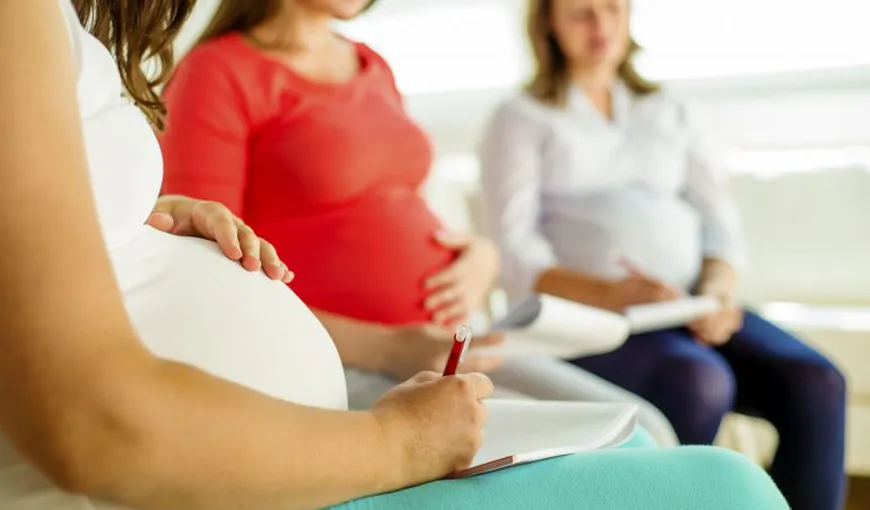 Două surori gemene şi-au îngheţat ovarele pentru a putea rămâne însărcinate