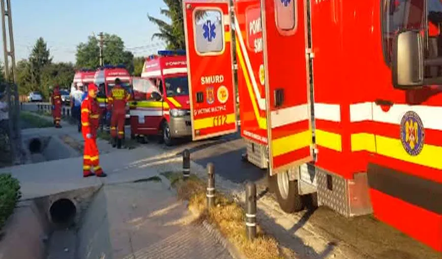 Accident cu patru răniţi pe Valea Oltului, după ce un microbuz cu pasageri s-a izbit de o maşină