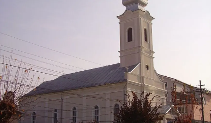 Femeie din Dej bătută şi jefuită într-o biserică din oraş. Tâlharul a fost reţinut