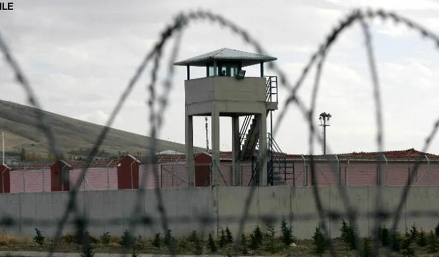Erdogan goleşte închisorile de 38.000 de deţinuţi pentru a face loc la ZECI DE MII de pucişti