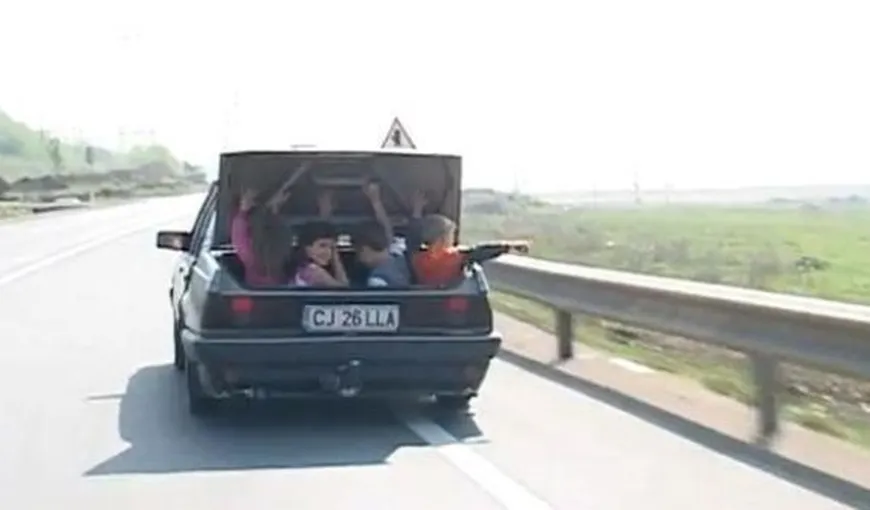 INCREDIBIL. Ce transportă un şofer clujean în portbagaj VIDEO