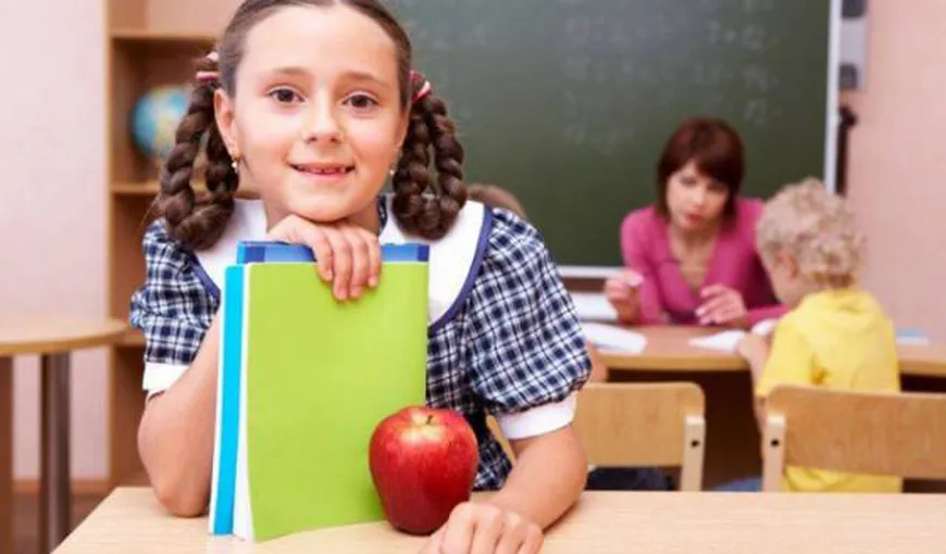 Programul „Fructe în şcoli”. Peste 62% dintre elevi vor înlocuirea mărului cu un alt fruct
