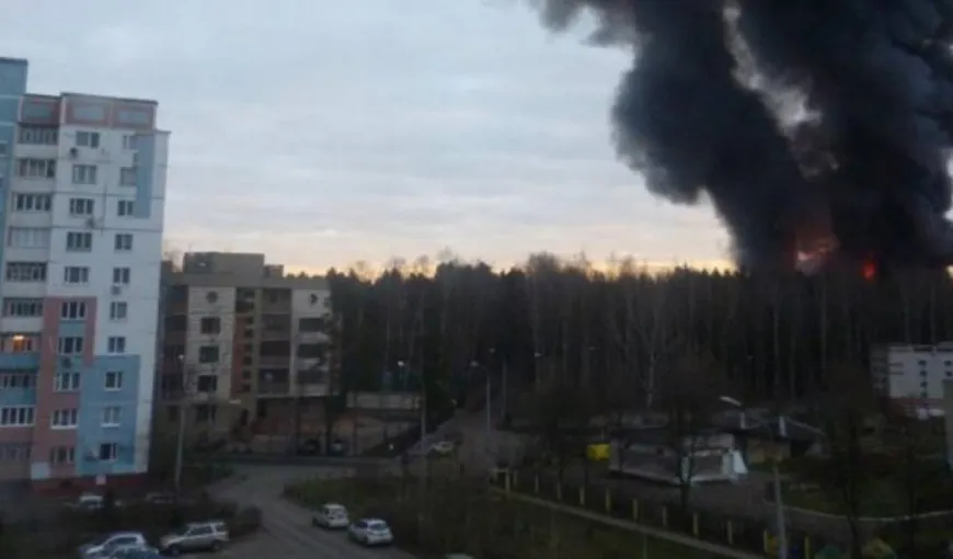Un depozit din Moscova a fost cuprins de flăcări. 17 persoane au murit