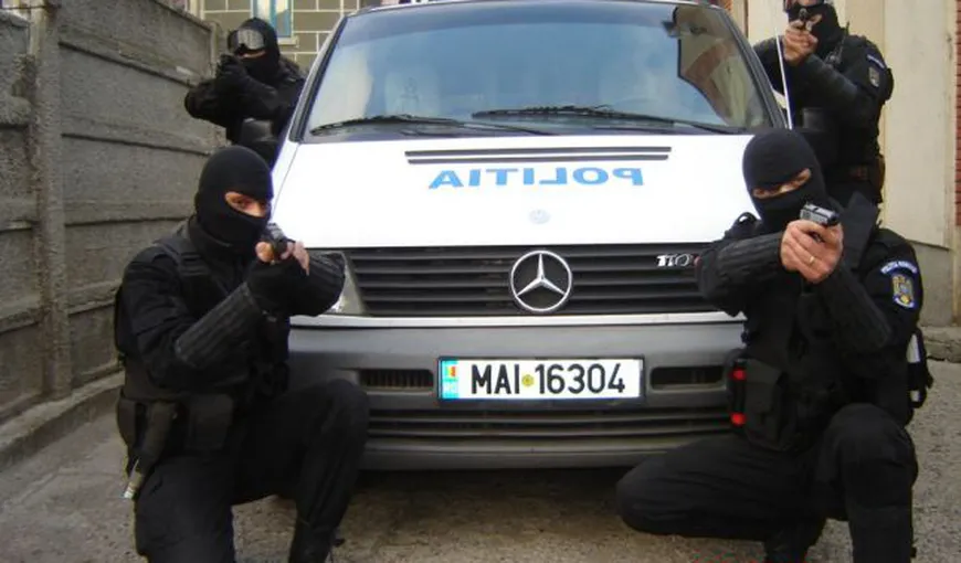 Poliţia Română se înarmează cu pistoale de calibrul 9mm în valoare de 1,5 milioane de euro