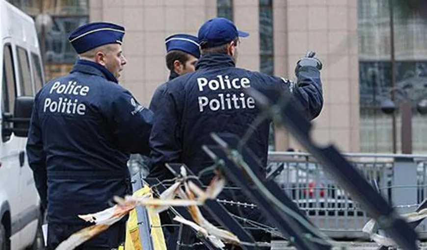 Două poliţiste, RĂNITE de un individ înarmat cu o macetă la Charleroi, în Belgia