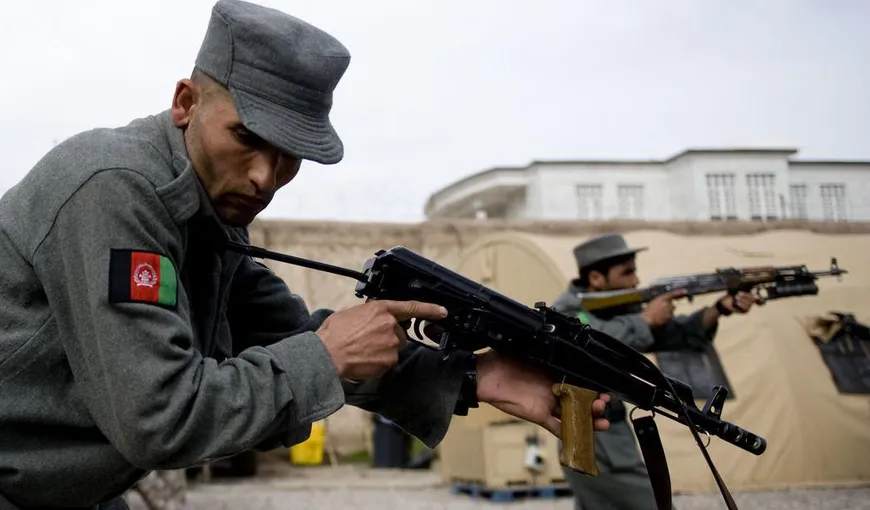 Afganistan: Doi profesori străini au fost răpiţi la Kabul