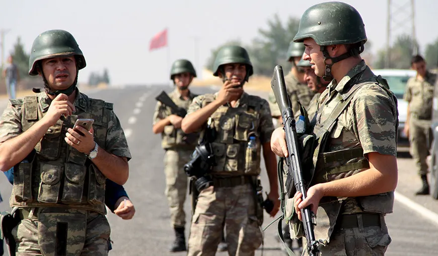 Trei militari turci, răniţi într-un atac în apropiere de Antalya