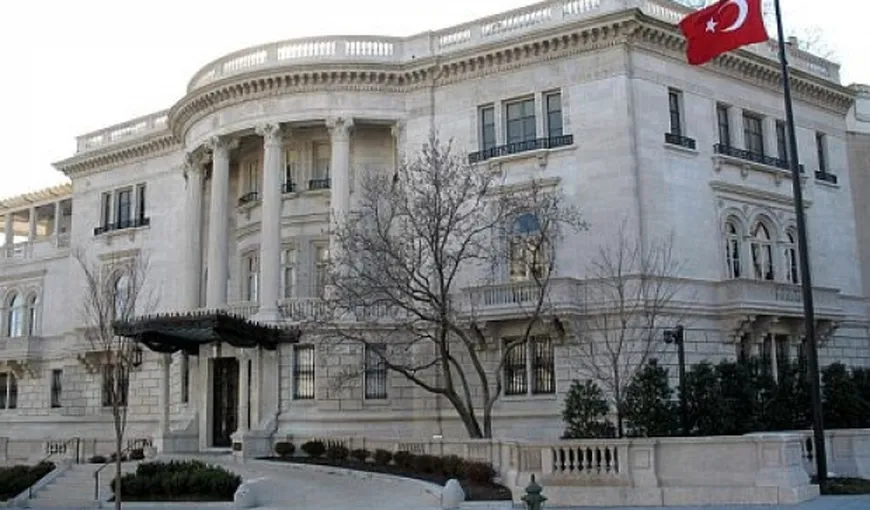 Alertă la Ambasada Turciei din Capitală din cauza unui geamantan abadonat