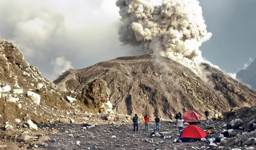 Vulcanul Santiaguito din Guatemala a erupt spectaculos VIDEO