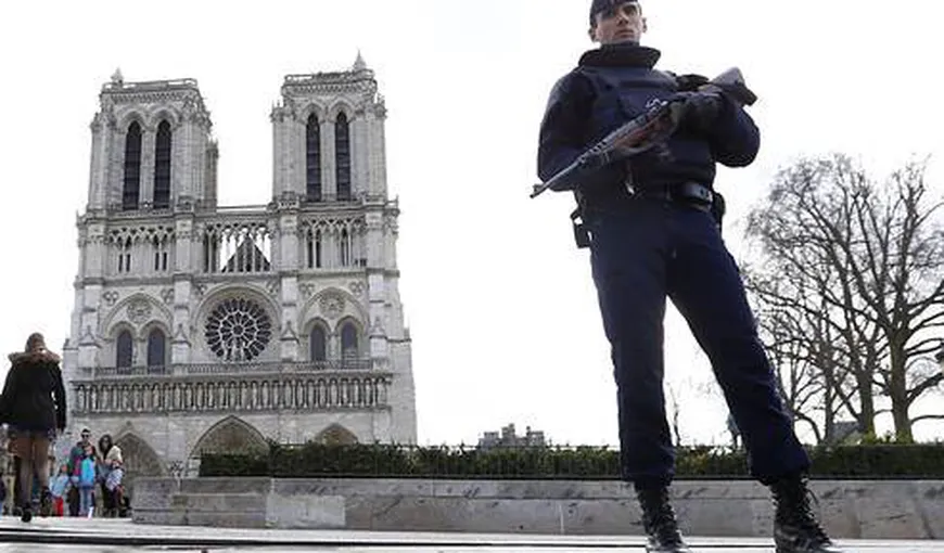 Anchetă antiteroristă la Paris. O maşină suspectă, încărcată cu butelii, găsită lângă catedrala Notre Dame