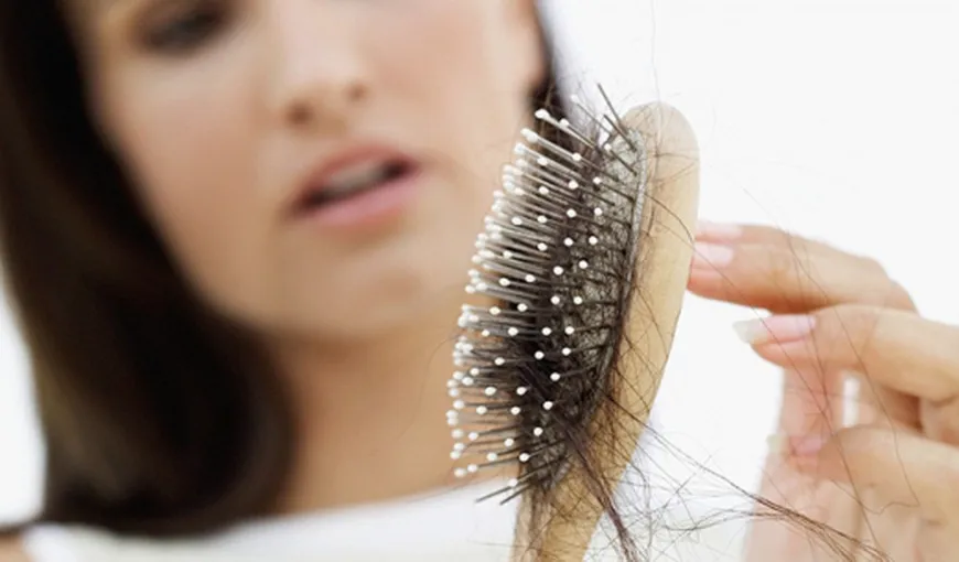 8 motive pentru care îţi cade părul