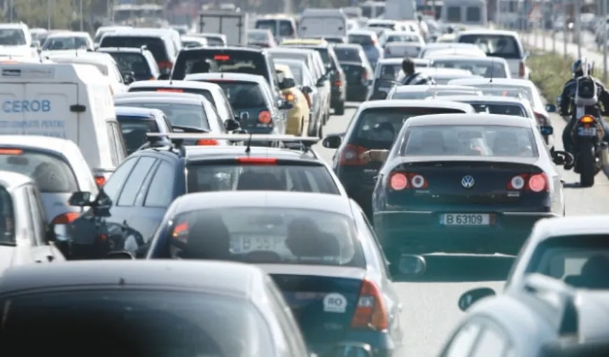 ATENŢIE, şoferi! Coloane de maşini la intrarea în Bucureşti pe A1. Ce recomandă Poliţia