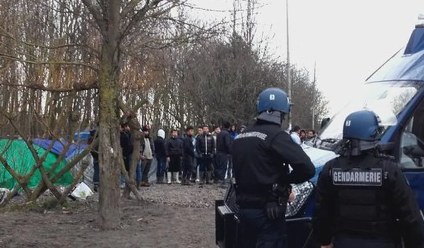 Guvernul din Franţa vrea să închidă tabăra de imigranţi de la Calais