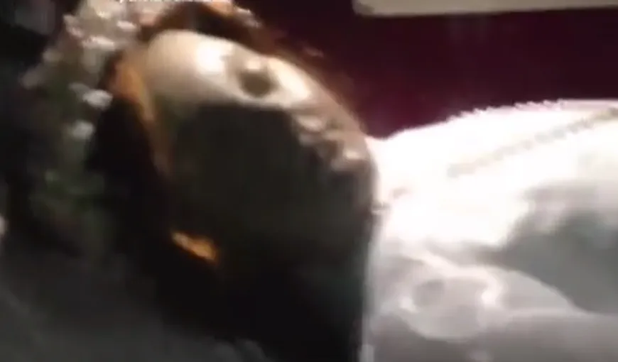 A înviat din morţi după 300 de ani? Mumia unui copil sfânt, surprinsă clipind într-un VIDEO VIRAL